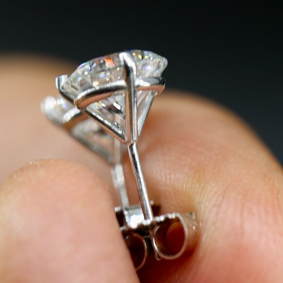 4.00 Carat Round Brilliant IGI Certified Lab Grown Diamond Stud Earrings - Picture 3 of 4